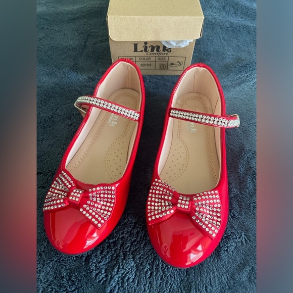 None Other - NWT Red girls shoes with gems and bow size 1 big kids, new in box